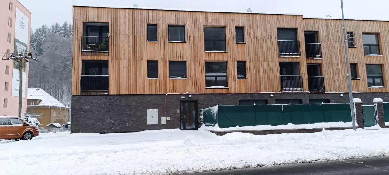 Apartman Nely Svoboda nad Upou Luaran gambar